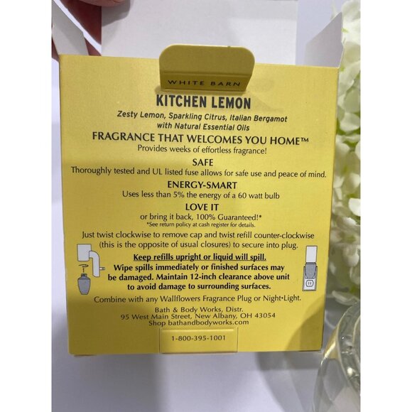 Bath & Body Works “Kitchen Lemon” 2 NEW Wallflower Refills - Picture 4 of 5